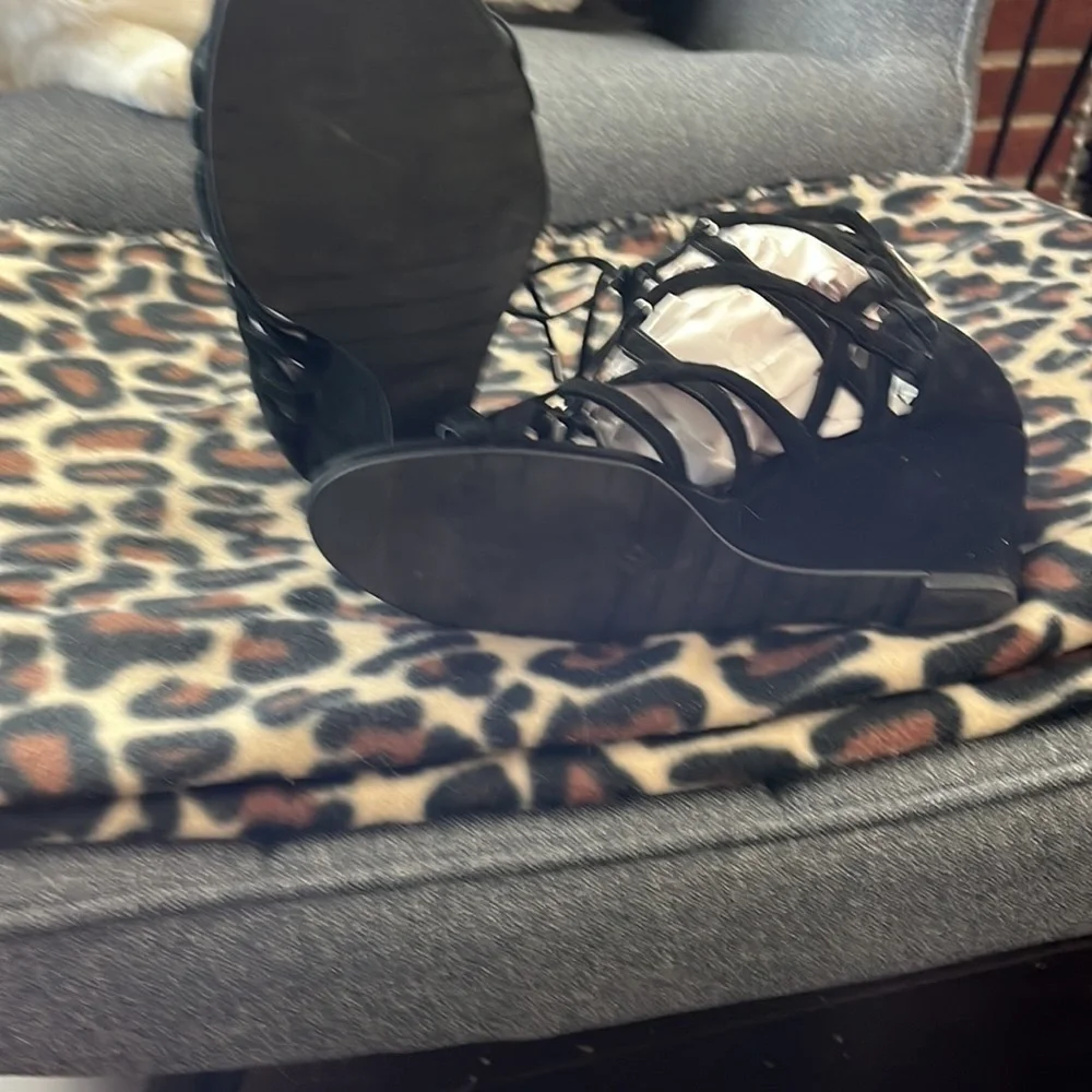 Kenneth Cole black zip back lace up wedge sandal.  Size 8 1/2.  Good condition.